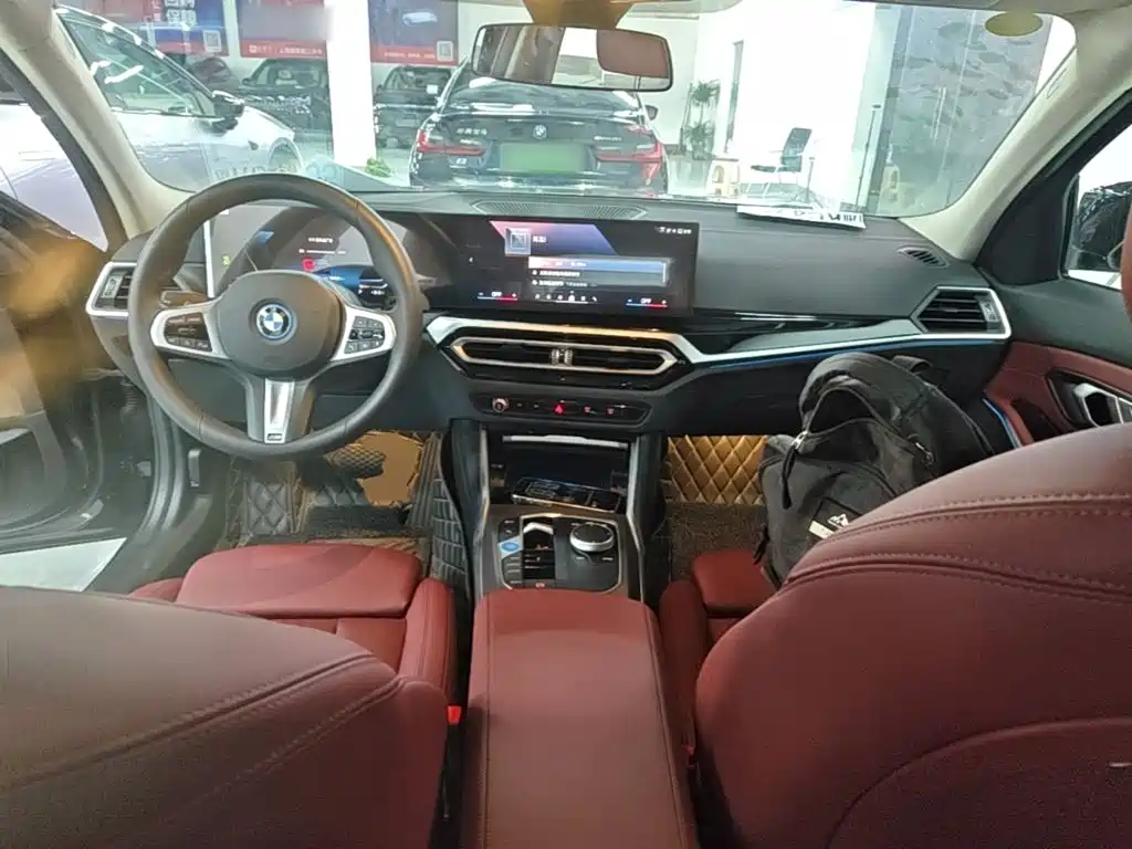 BMW i3 2024 — фото 10