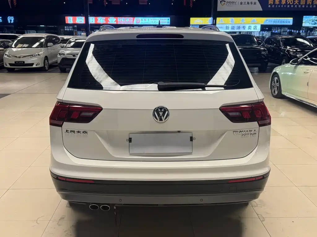Volkswagen Tiguan L 2018 — фото 15