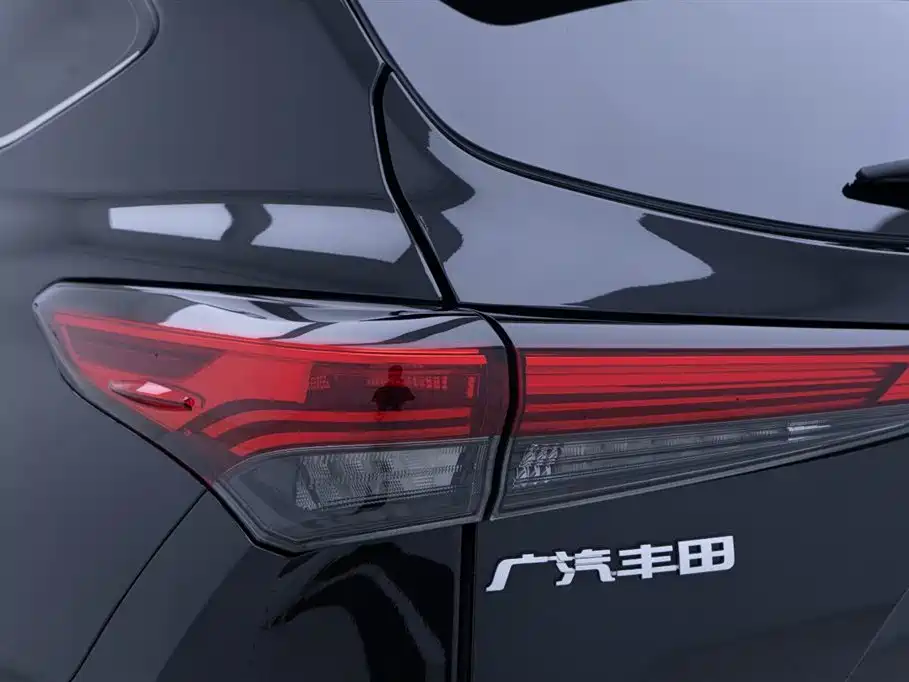 Toyota Highlander 2024 — фото 13