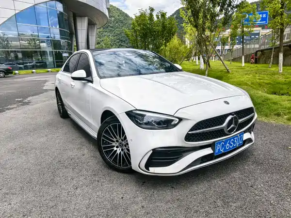 Mercedes-Benz C-Class 2024