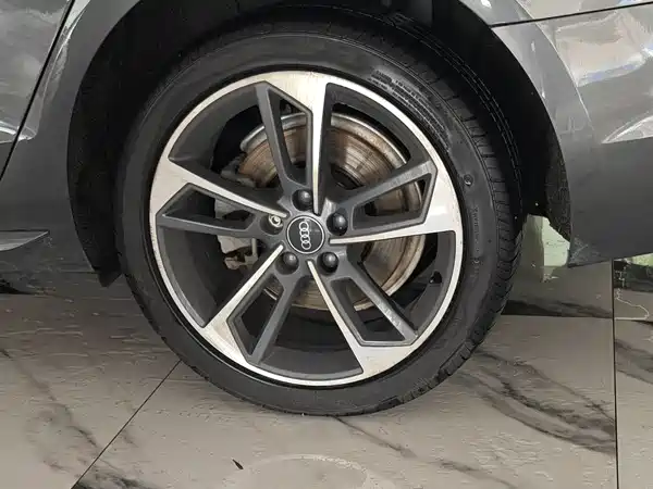Audi A4L 2024