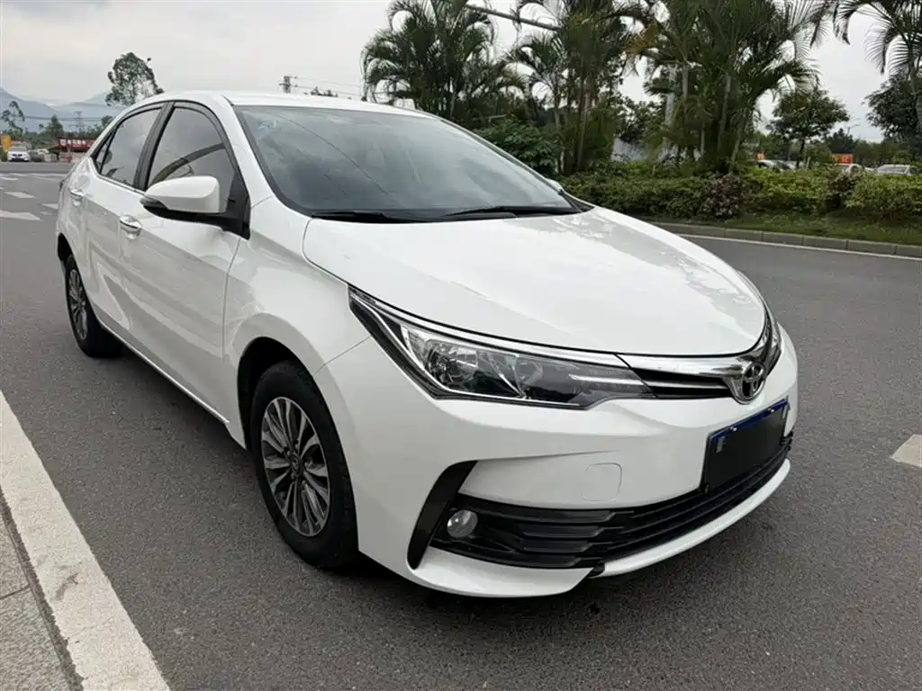 Toyota Corolla 2018 — фото 6