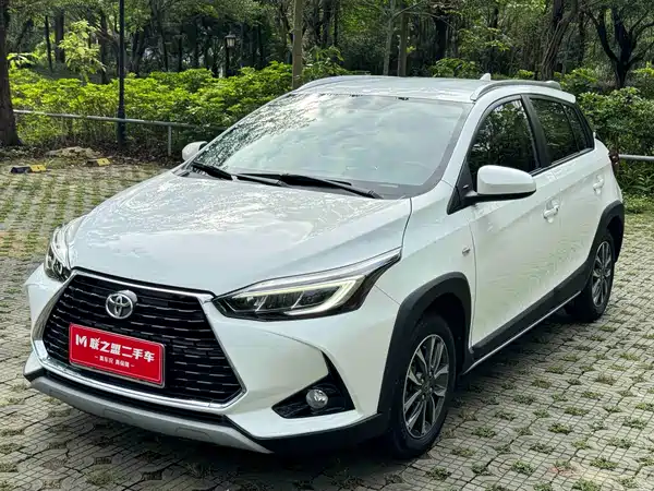 Toyota Yaris L 2022
