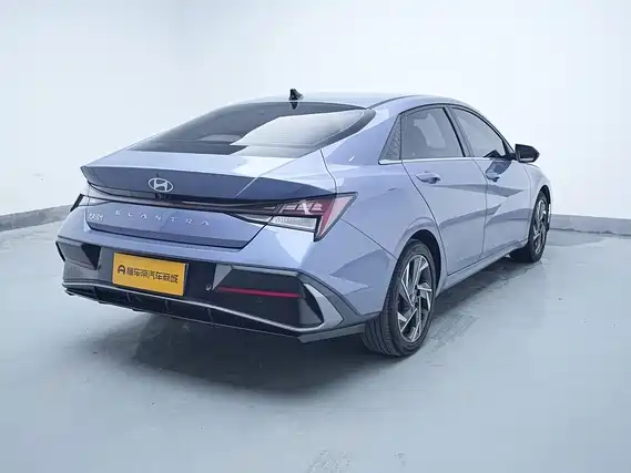 Hyundai Elantra 2024 — фото 8