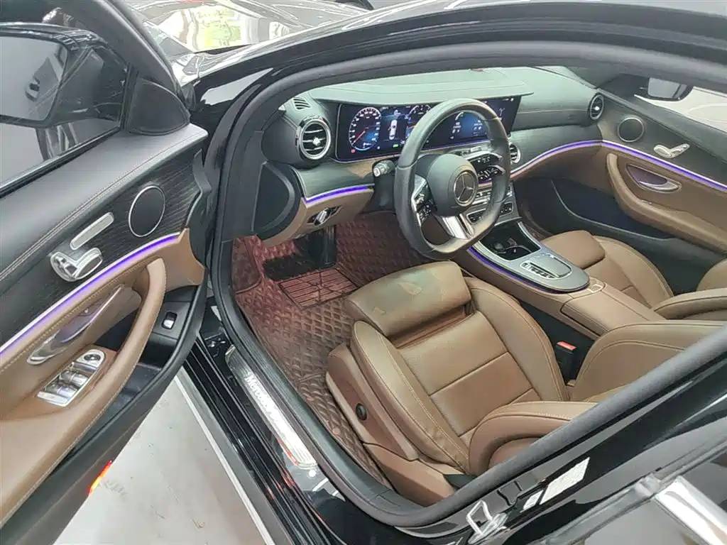 Mercedes-Benz E-Class 2021 — фото 16