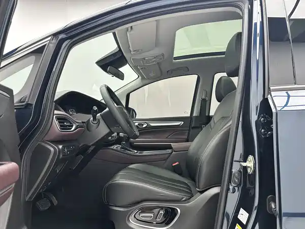 GAC Trumpchi M6 2022