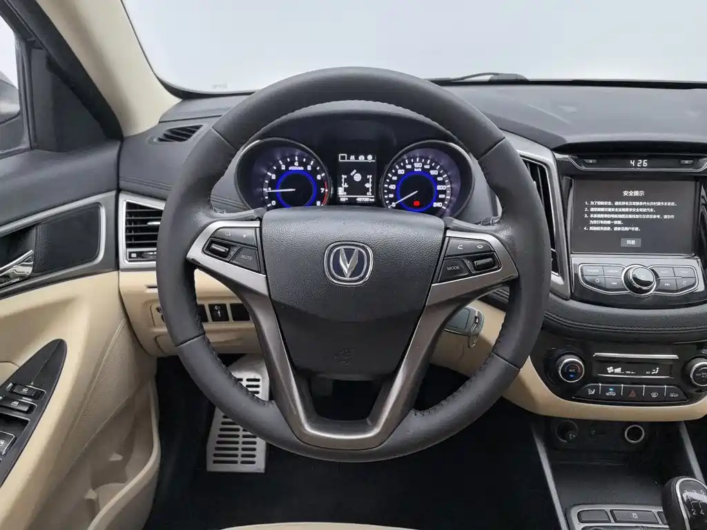 Changan Eado 2016 — фото 11