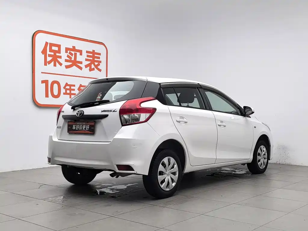 Toyota Yaris L 2014