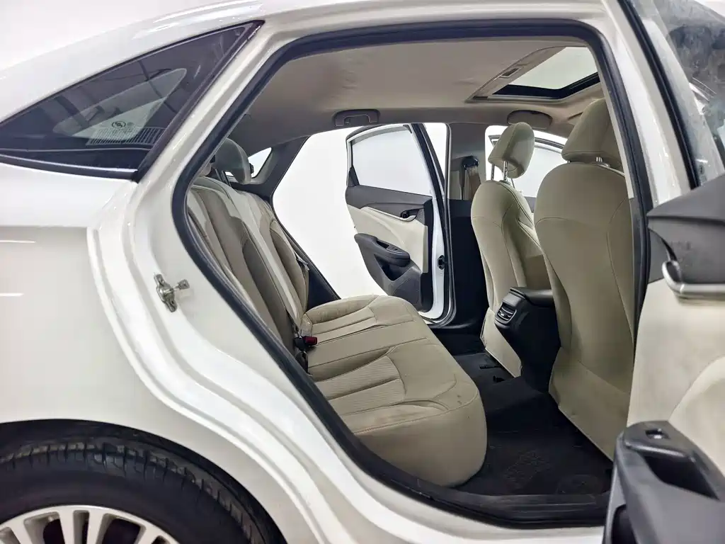 Buick Excelle GT 2015 — фото 16