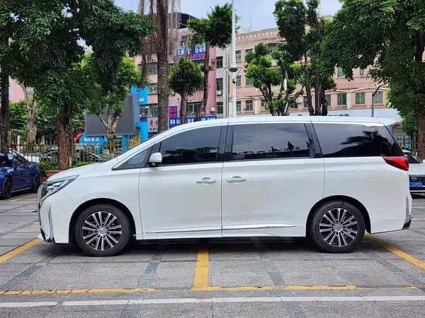 GAC Trumpchi M8 2021