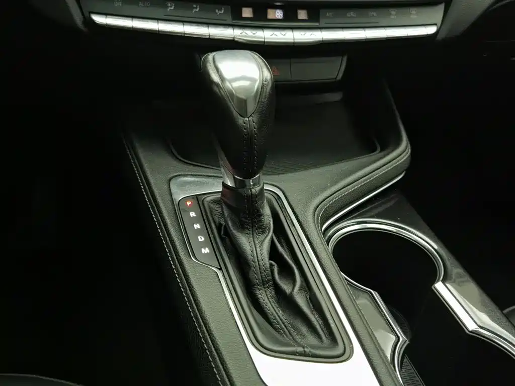 Cadillac CT4 2021 — фото 13