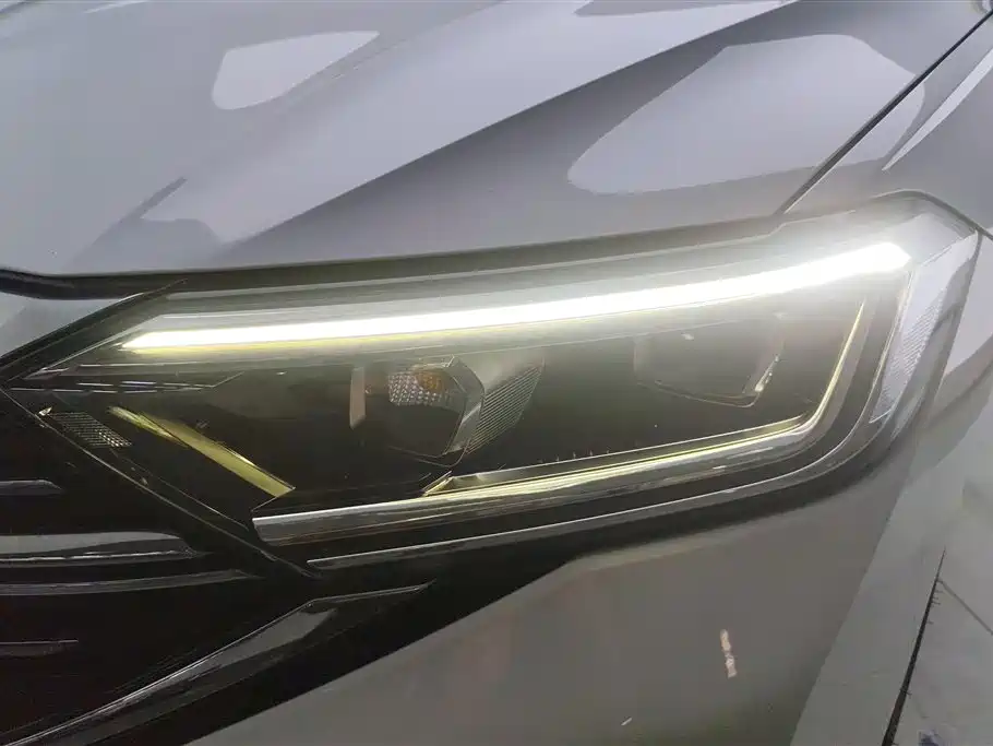 Volkswagen Sagitar 2024