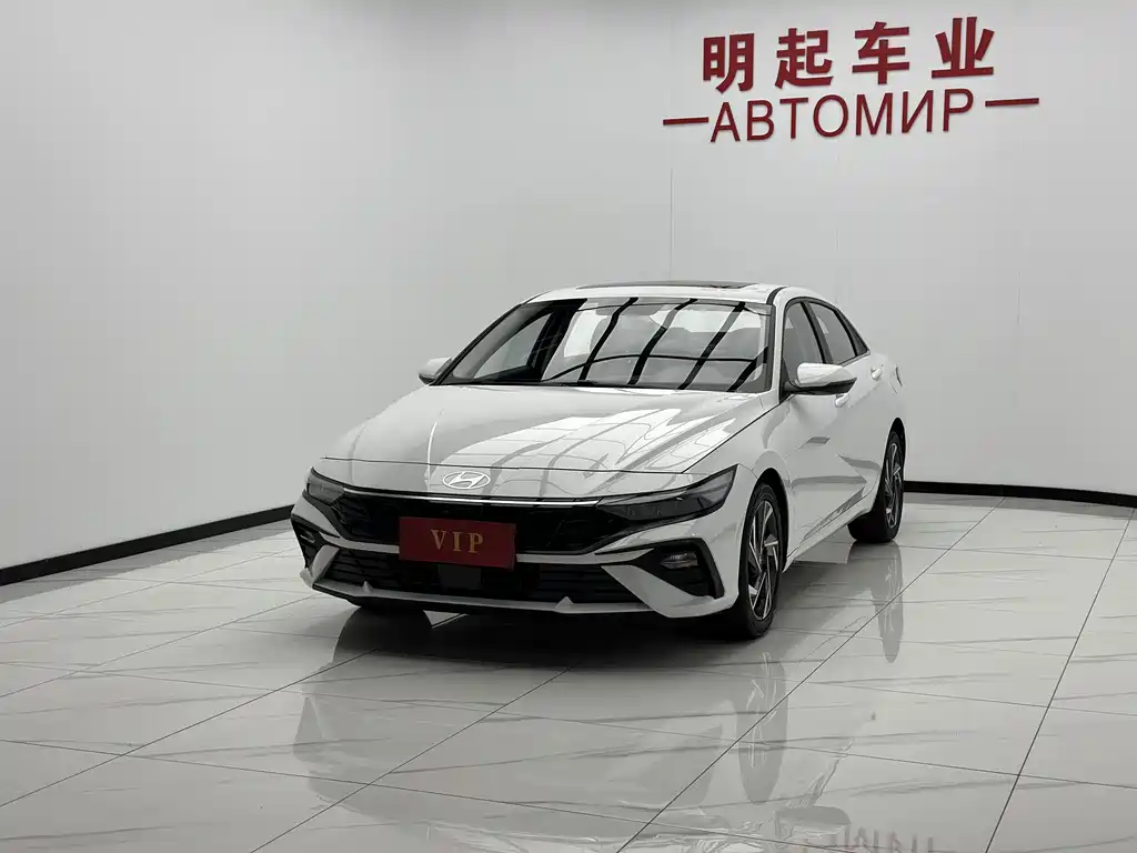 Hyundai Elantra 2024