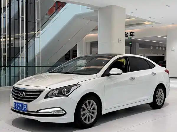 Hyundai Mistra 2014