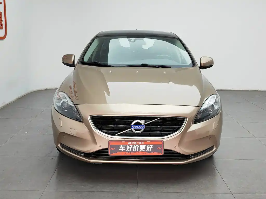 Volvo V40 2015 — фото 3