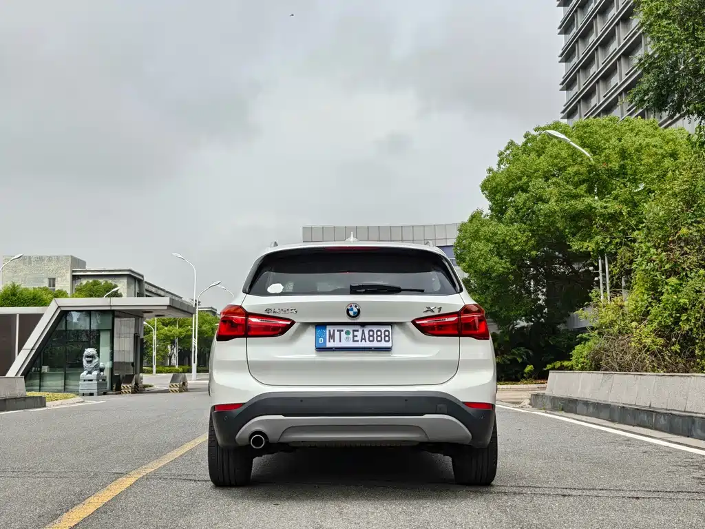 BMW X1 2018 — фото 8