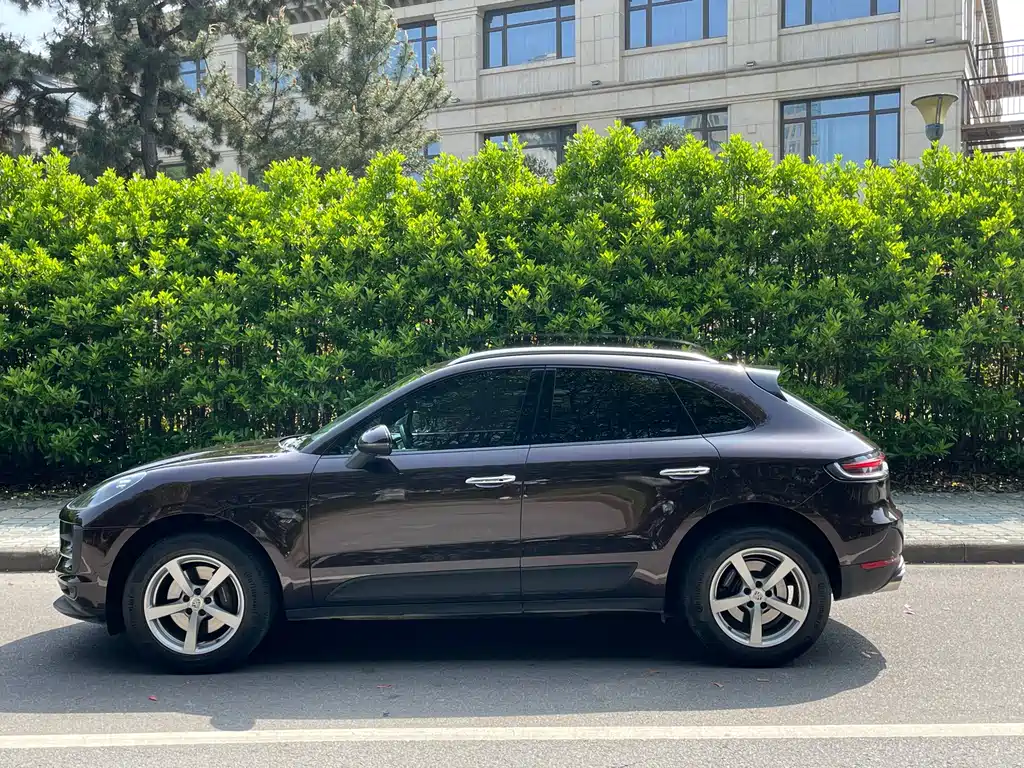 Porsche Macan 2019 — фото 20