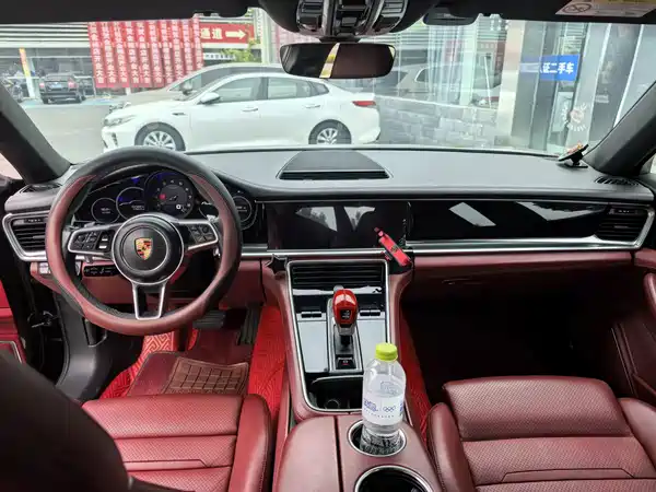 Porsche Panamera 2018