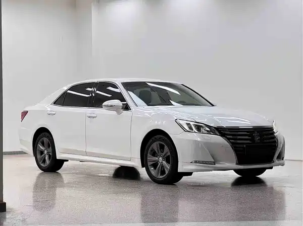 Toyota Crown 2019