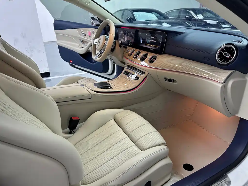 Mercedes-Benz E-Class 2020 — фото 16