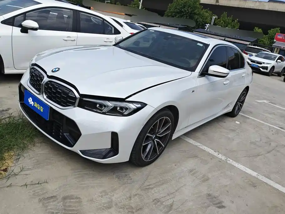 BMW 3 Series 2025 — фото 1