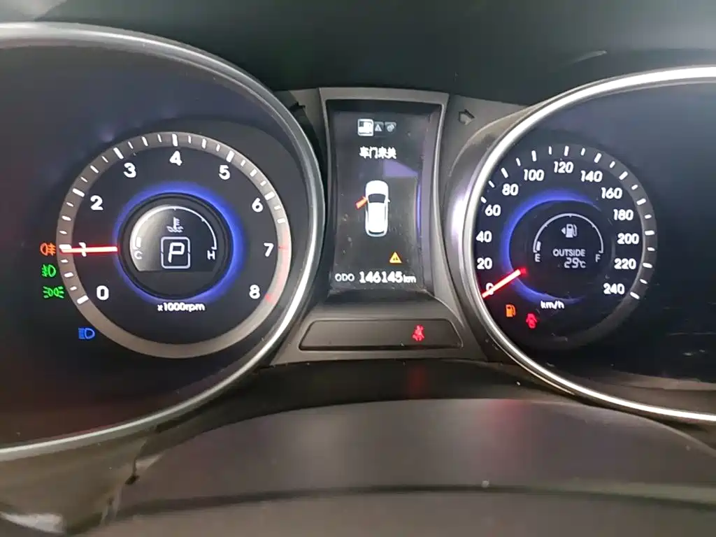 Hyundai Santa Fe 2015 — фото 12