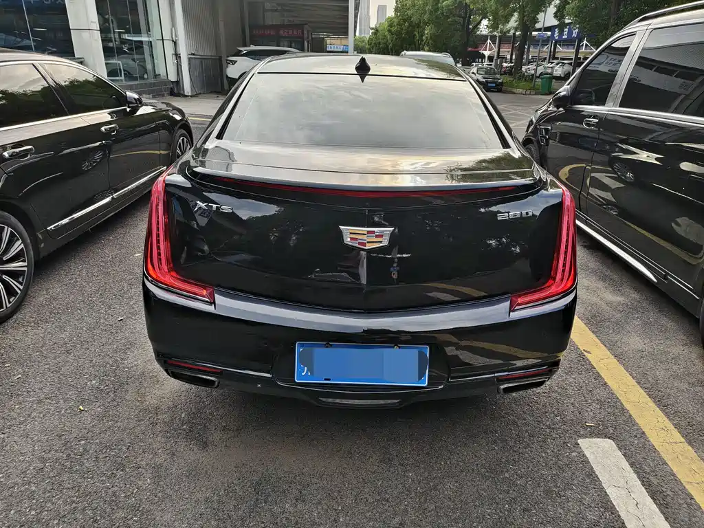 Cadillac XTS 2019 — фото 15