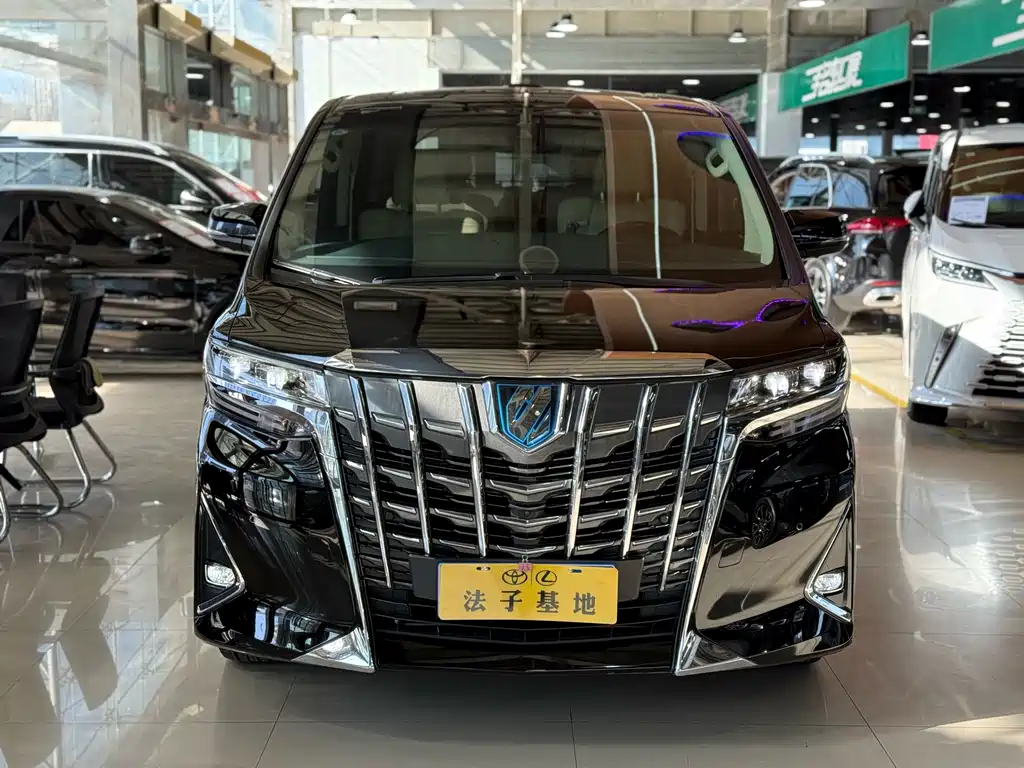 Toyota Alphard 2023 — фото 2
