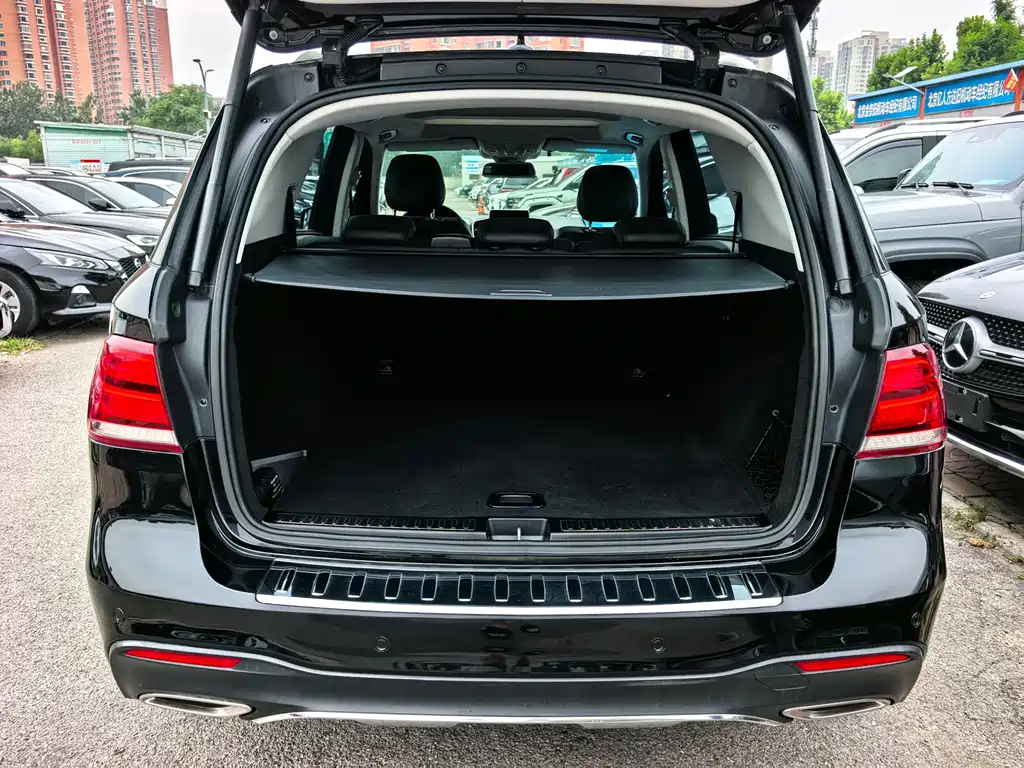 Mercedes-Benz GLE 2016