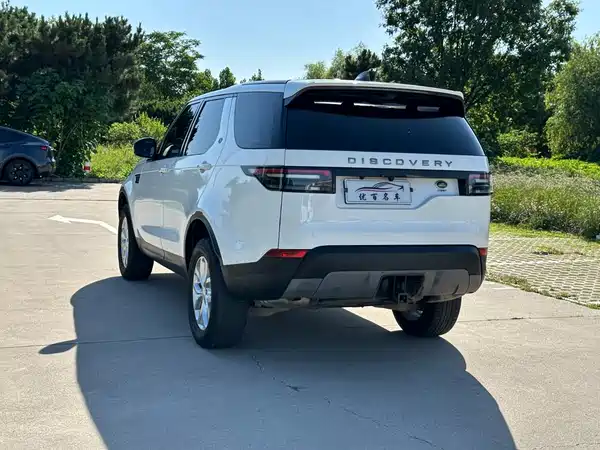 Land Rover Discovery 2018