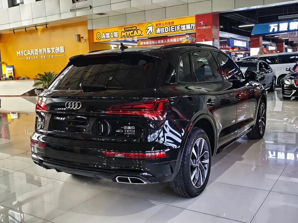 Audi Q5L 2023 — фото 17