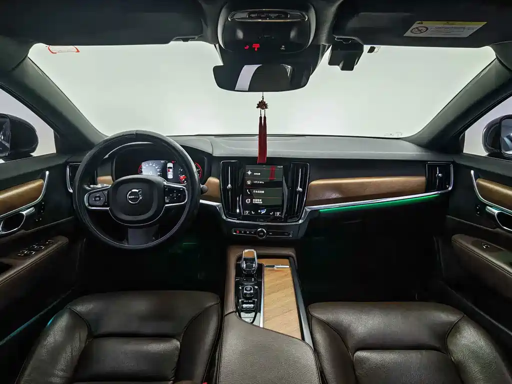 Volvo S90 2021 — фото 16