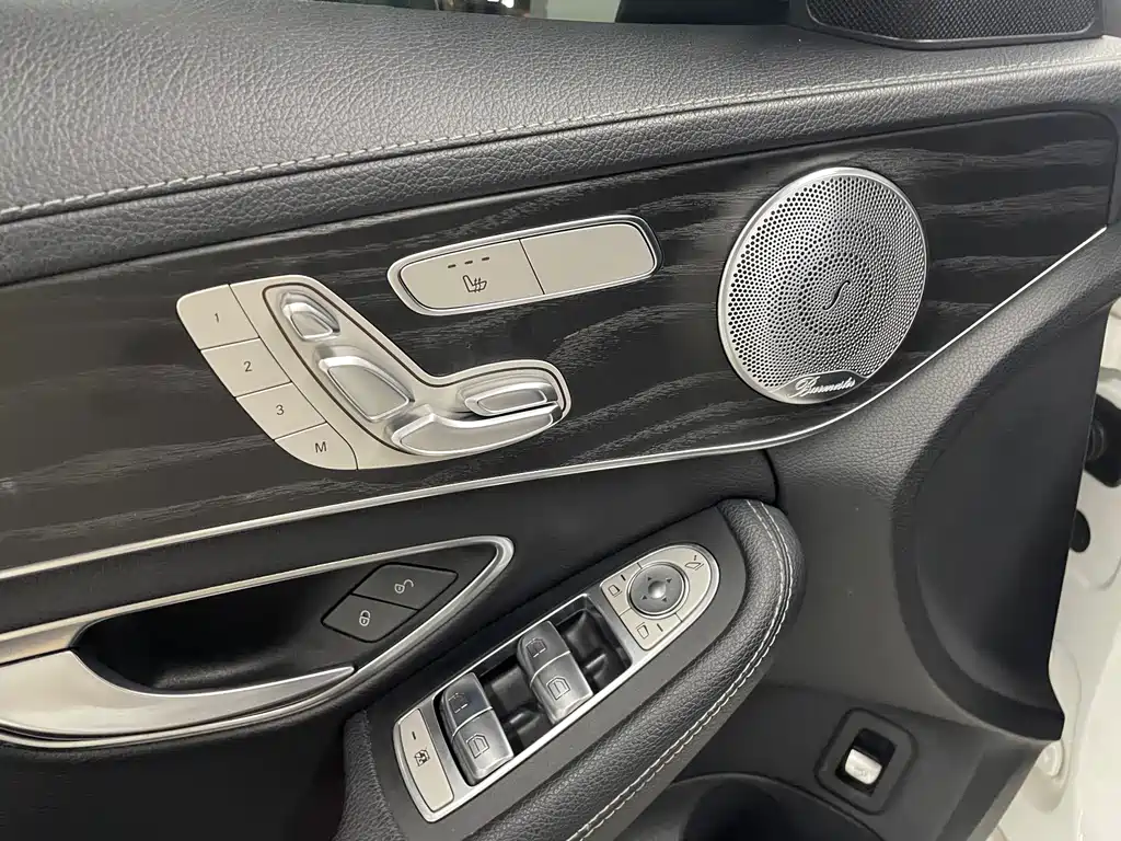 Mercedes-Benz C-Class 2021 — фото 17