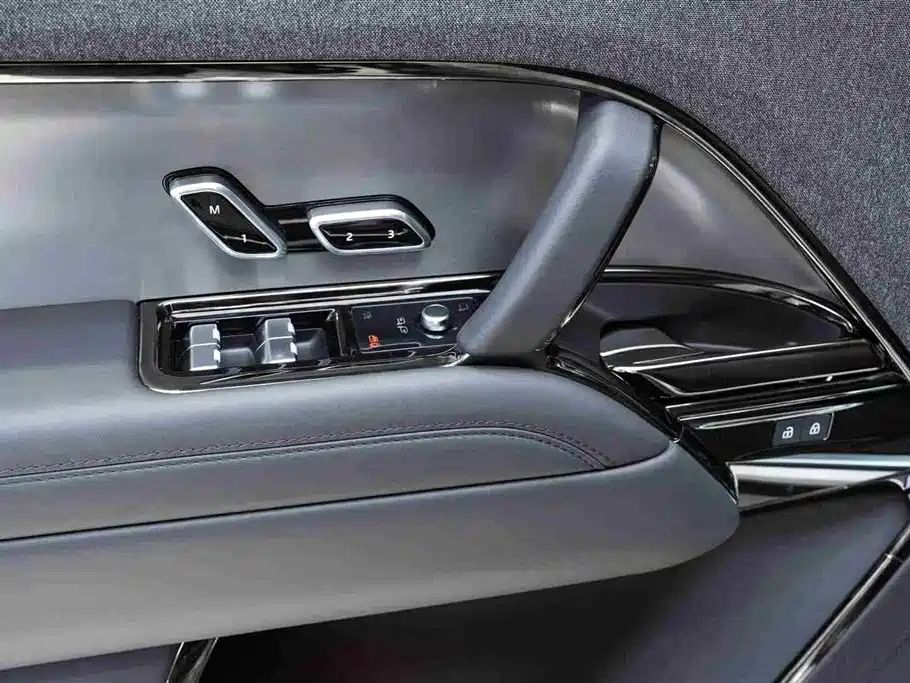 Land Rover Range Rover Sport 2024 — фото 11
