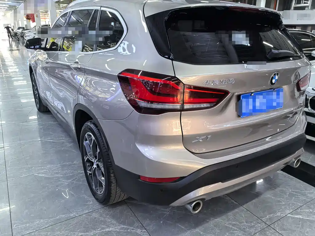 BMW X1 2022 — фото 4