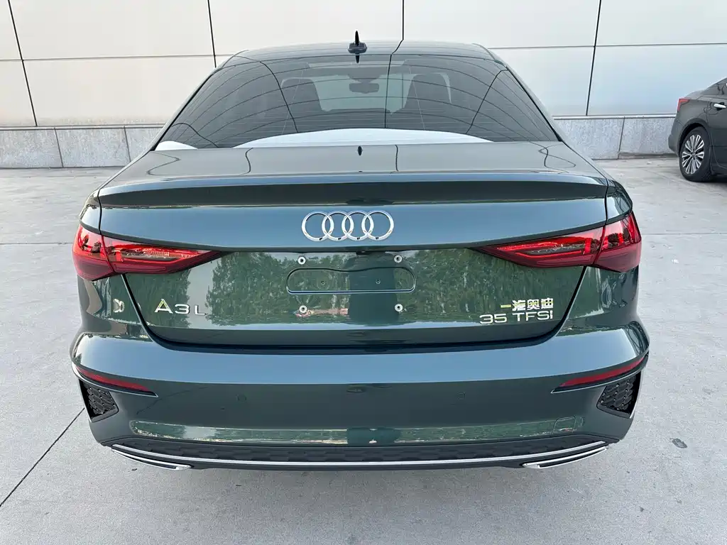 Audi A3 2023 — фото 17