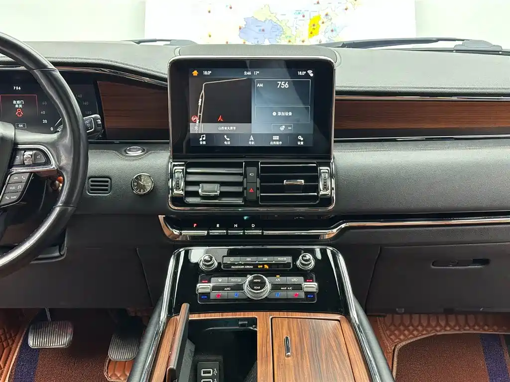 Lincoln Navigator 2019 — фото 11