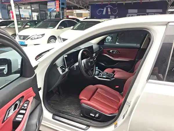 BMW i3 2023