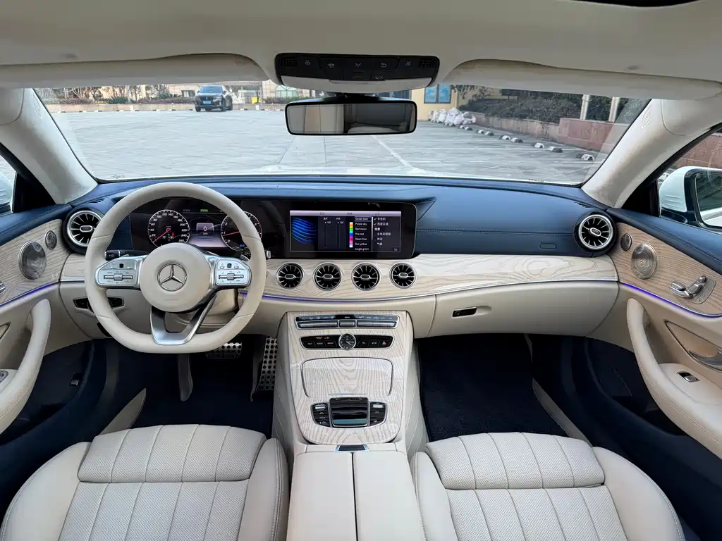 Mercedes-Benz E-Class 2021 — фото 17
