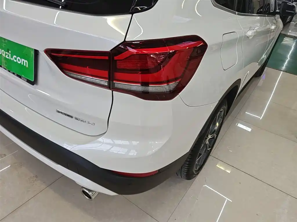 BMW X1 2021 — фото 8