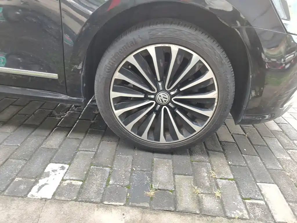 Volkswagen Passat 2017 — фото 26