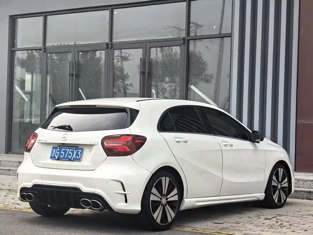 Mercedes-Benz A-Class 2015 — фото 9
