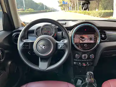 MINI MINI 2022