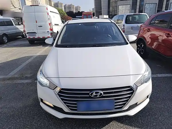 Hyundai Verna 2016