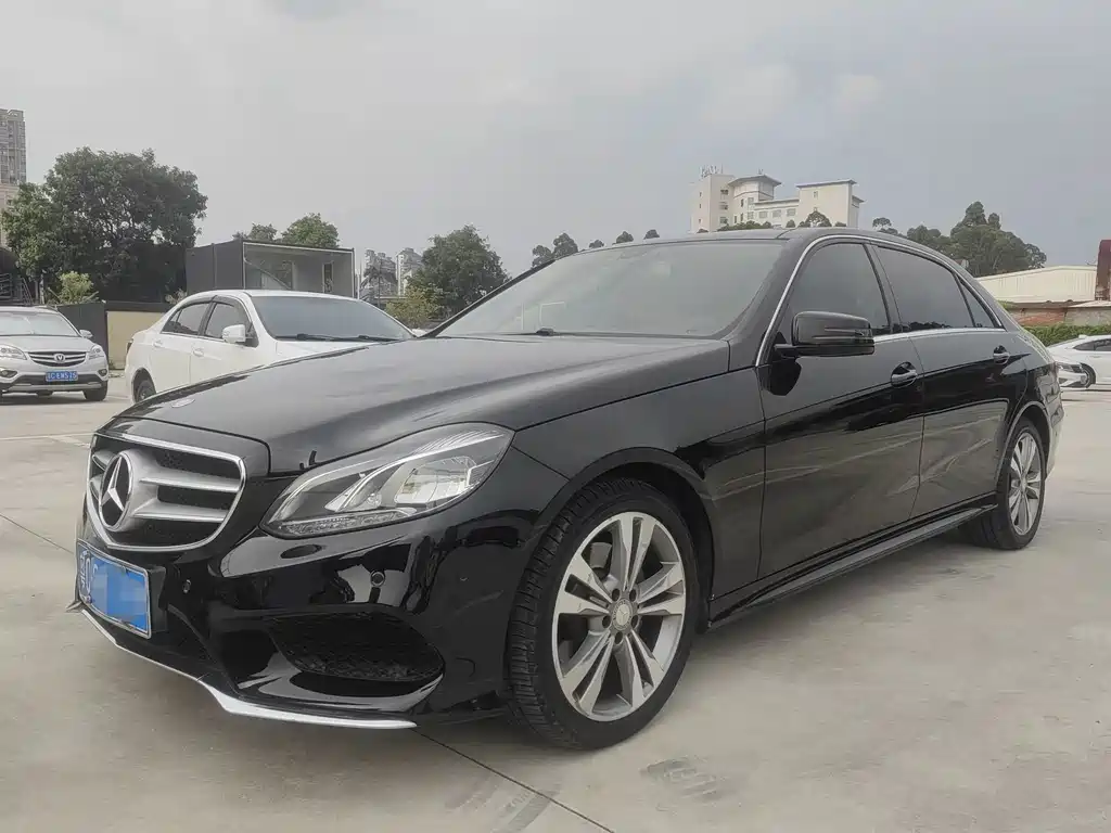 Mercedes-Benz E-Class 2015 — фото 1