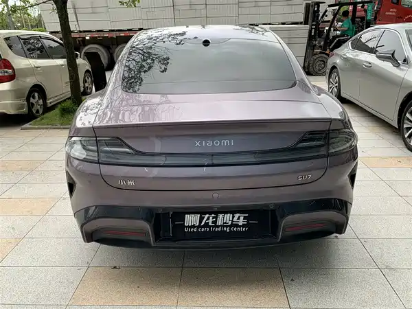 Xiaomi SU7 2025