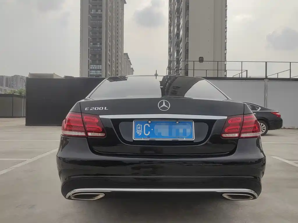 Mercedes-Benz E-Class 2015 — фото 15