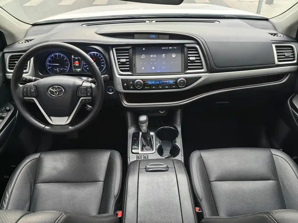 Toyota Highlander 2020 — фото 16