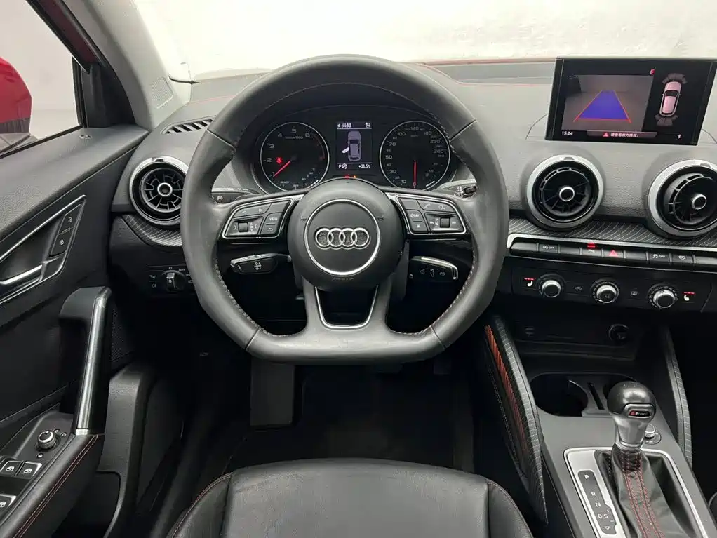 Audi Q2L 2022 — фото 15