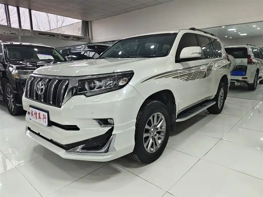 Toyota Prado 2020 — фото 1